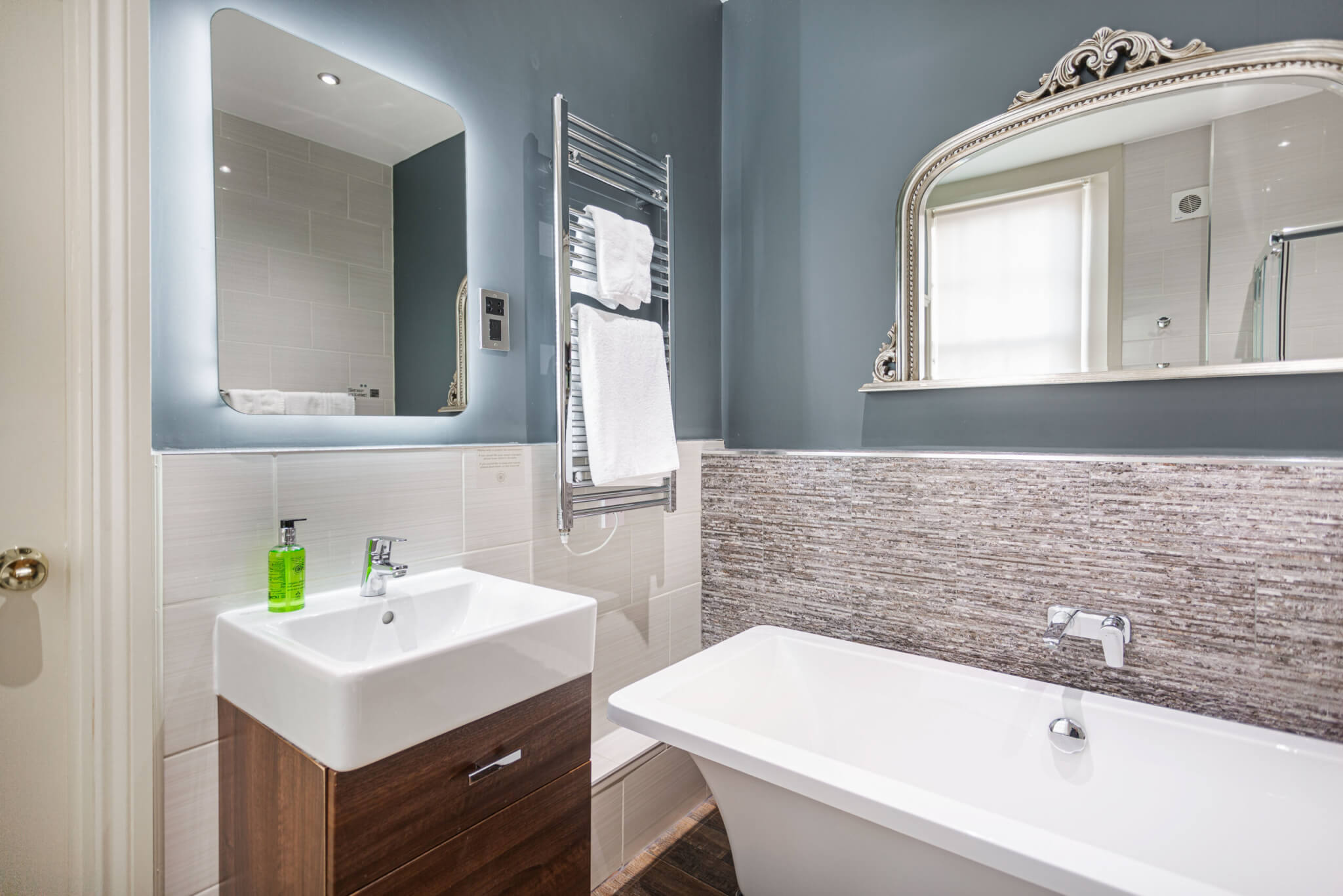 Superior Double Room Hotel Boston 1 scaled