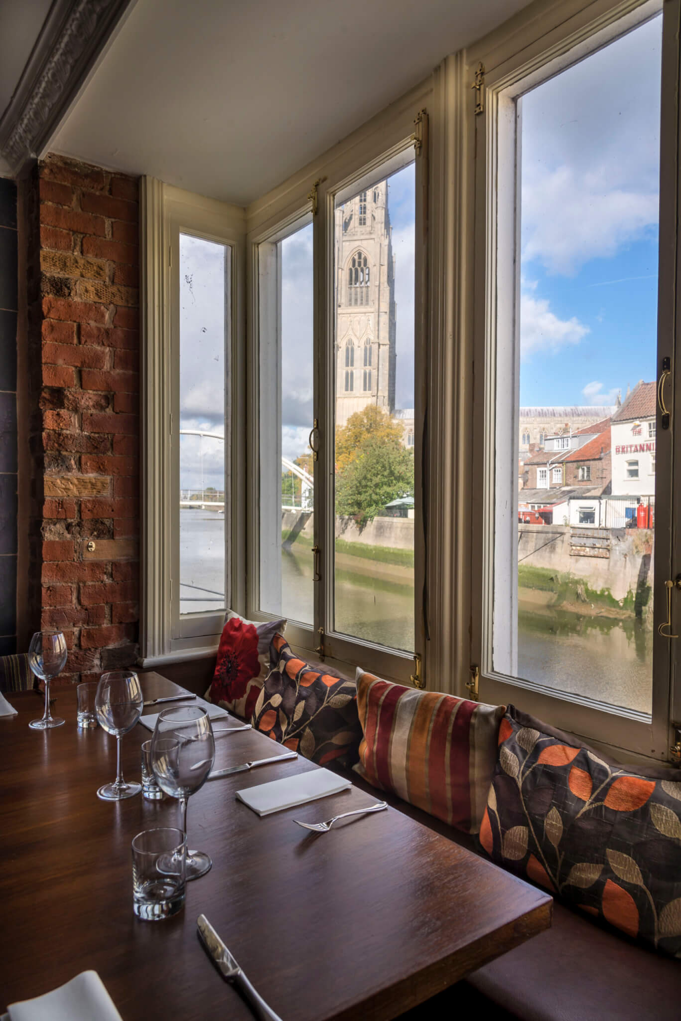 The White Hart Hotel Boston Riverside Restaurant scaled